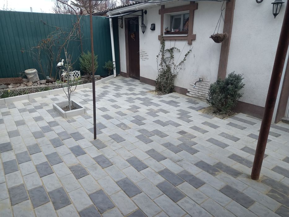 Укладка тротуарной плитки