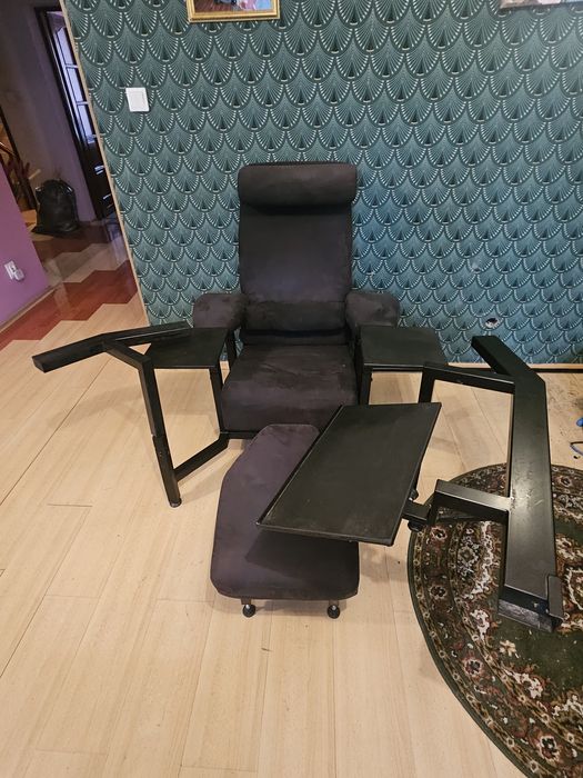 Sprzedam Fotel Tronic do laptopa z ramą na 3 monitory