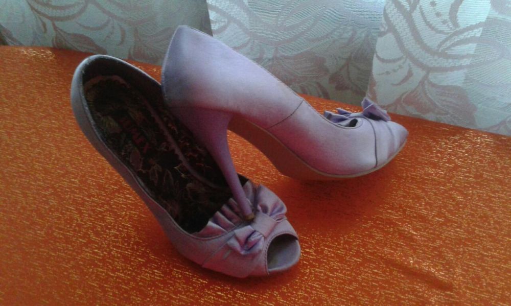 Czolenka z satyny nr 37