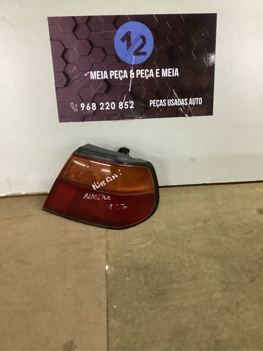 Farolim traseiro direito Nissan almera