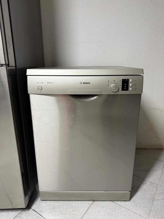 Máquina de lavar Bosch Serie 2 Silence Plus