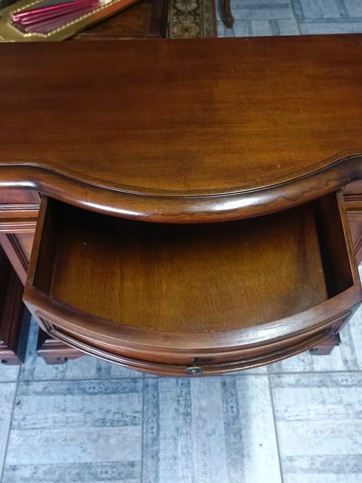 Комод , тумба масив