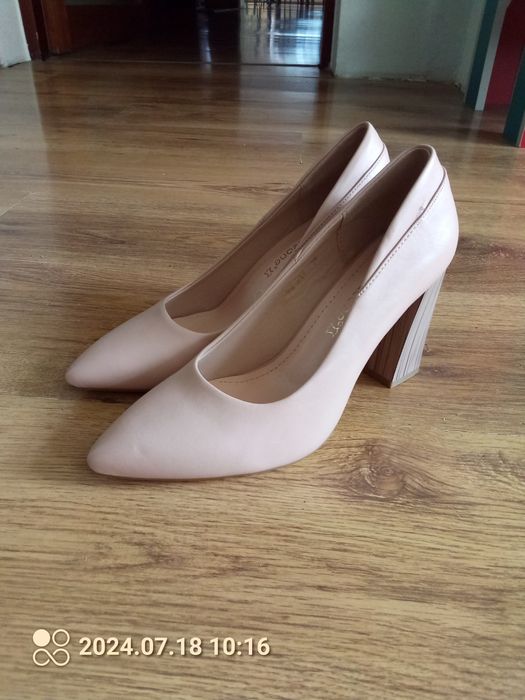 Buty  damskie rozmiar 38