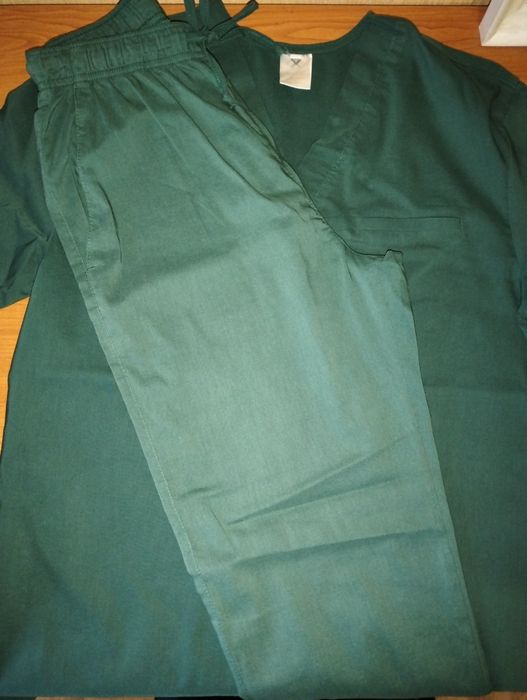 Хірургічний костюм БІЛИЙ ХАЛАТ В ідеальному стані