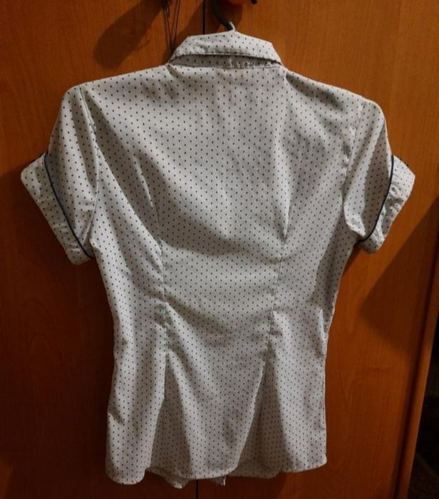 Сорочка шкільна в горошок, з короткий рукавом для дівчат