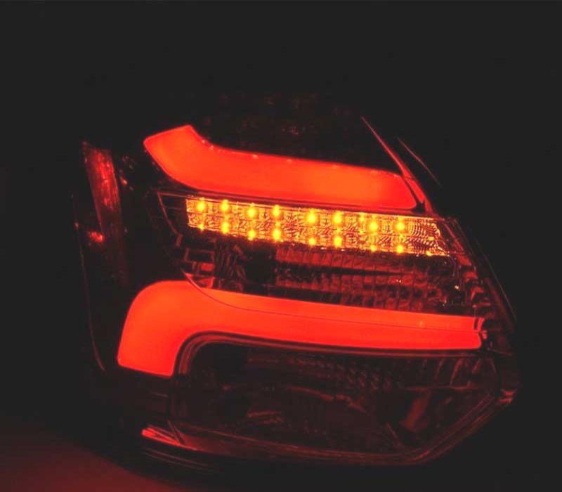 FAROLINS TRASEIROS FOCUS 3 HATCHBACK 11-14 INTERMITENTE LED DINÂMICO FUMADOS