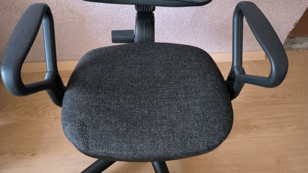 Комп'ютерне крісло для геймерів