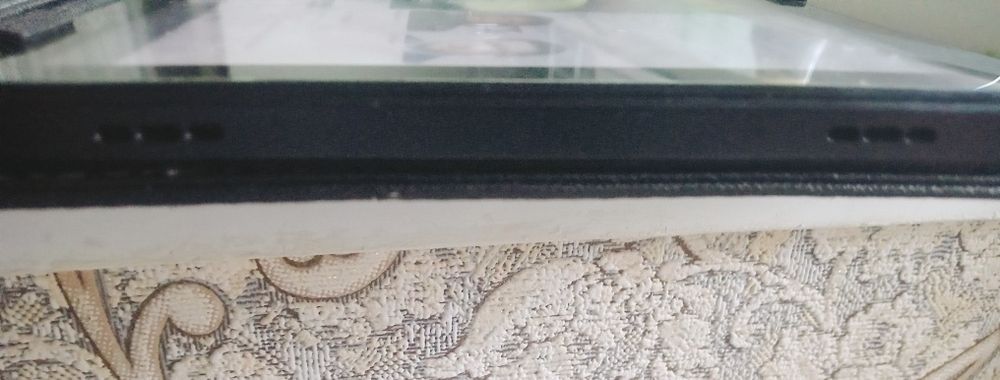 Продам планшет 10" Vortex.