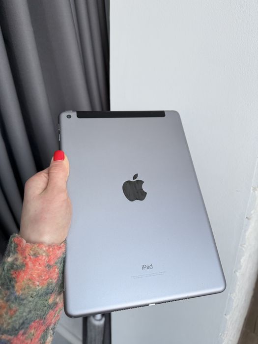 Ipad (5 покоління)a1823