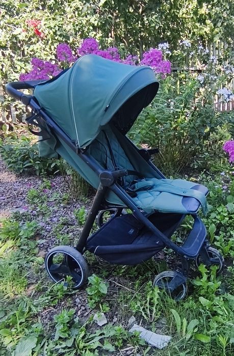 Коляска Carrello Bravо
 стан  4/5
В комплект входить дощовик, сітка, утеплений чохол, підстаканник
