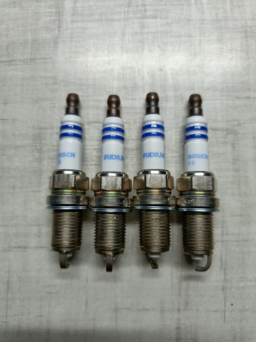 Свечи зажигания Bosch Platinum Iridium  FR6LI332S   96344