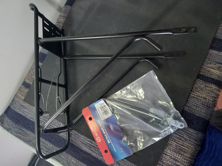 Suporte de bagagem e alforges bicicleta