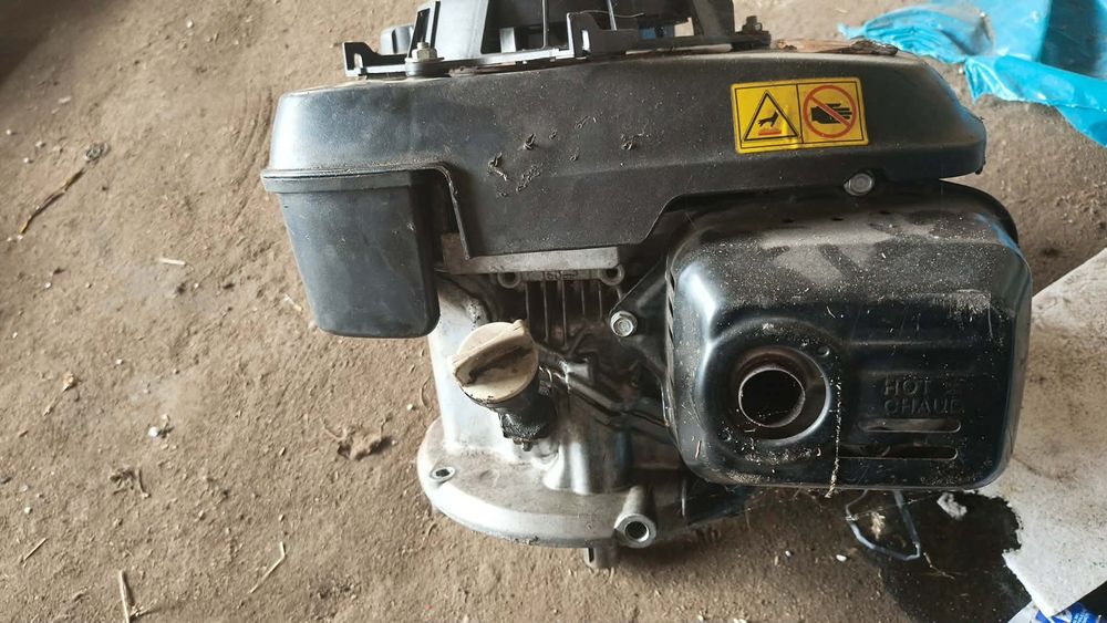 Silnik  do kosiarki  honda cgv160 5.5