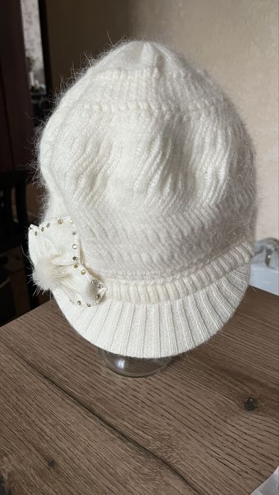 Damska czapka z daszkiem