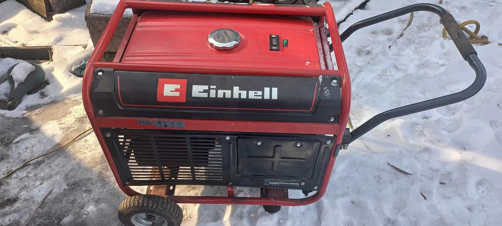 Продам срочно  генератор