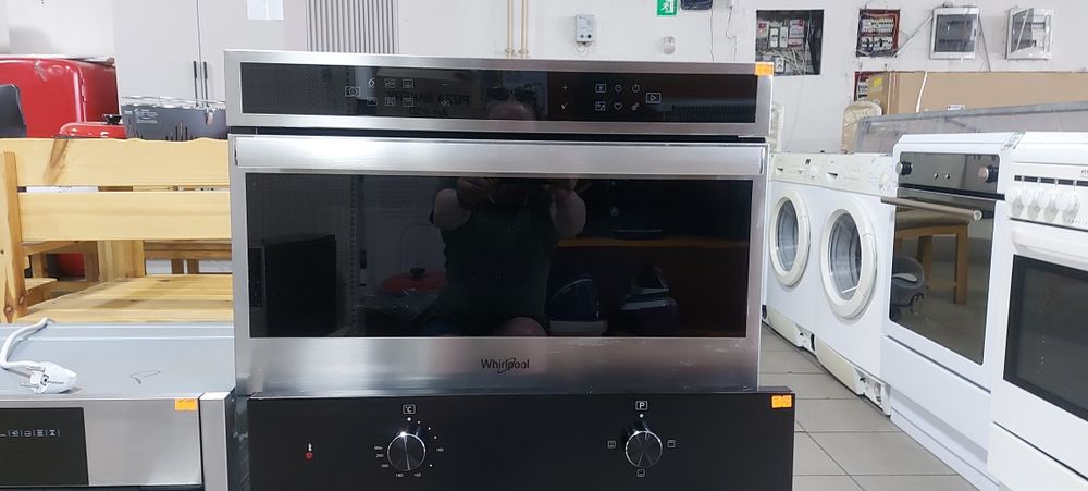 Мікрохвильова піч вбудована Whirpool W6 MD 440