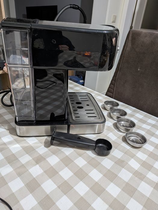 Máquina cafe Ufesa Brescia- café moído ou pastilha