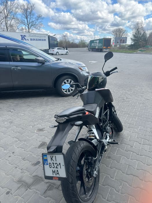 KTM 2015 DUKE 200  на доках