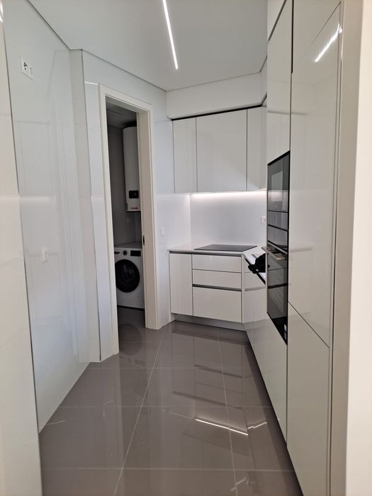 Apartamento T1 - NOVO com Garagem ( próximo da Universidade Católica/ Lusíada)