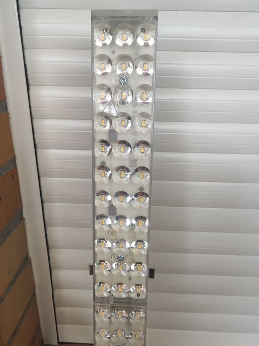 Luminária LED Trilux 67w