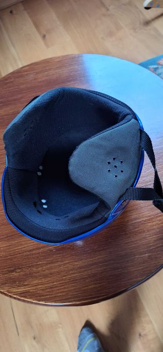 sprzedam damski kask narciarski