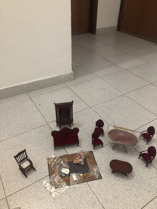 Casa de bonecas sala de jantar em madeira