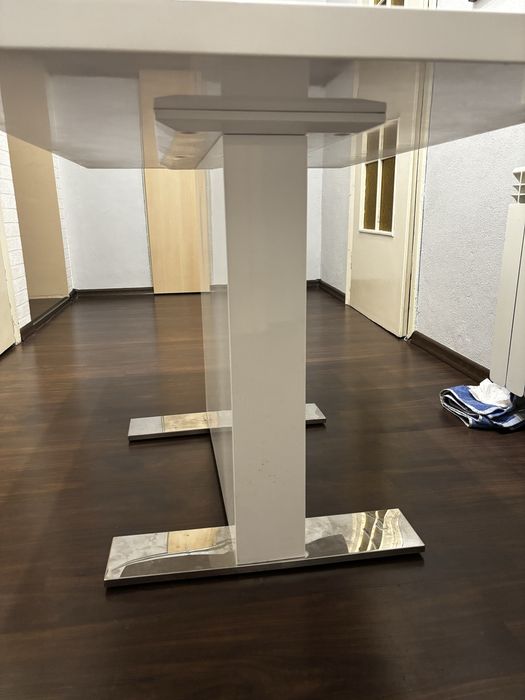 Bialy stół jadalny połysk