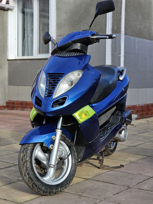 Максіскутер Kymco 150 4т водянка( не Китай)