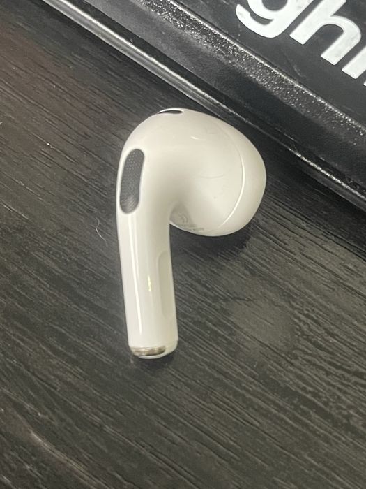 Продаю AirPods 3 правий оригінал АирПодс 3 оригинал