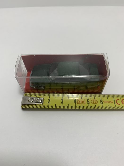 Miniatura Mercedes 300 CE Coupé da Herpa escala H0 1/87