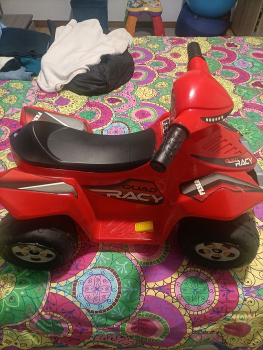 Vendo moto 4 eléctrica