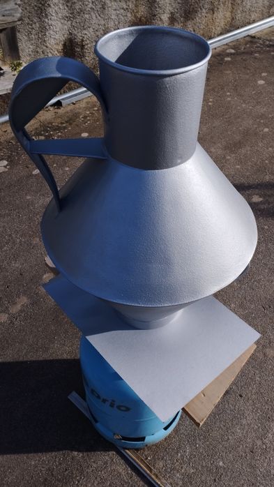 Cântaro antigo mas restaurado é de um almude