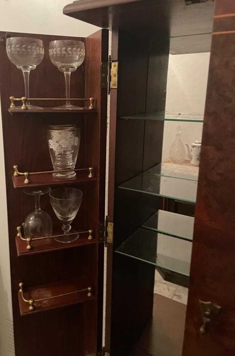 Bar / Armário de Bebidas