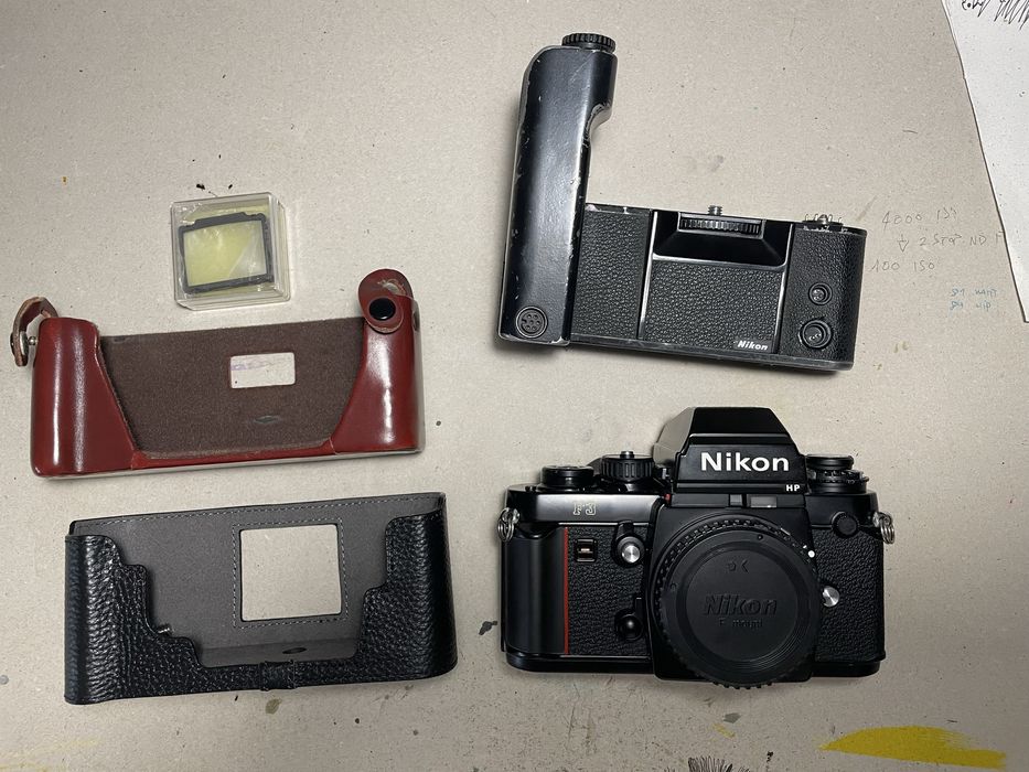 Nikon f3 HP  near MINT+ CLA + acessórios