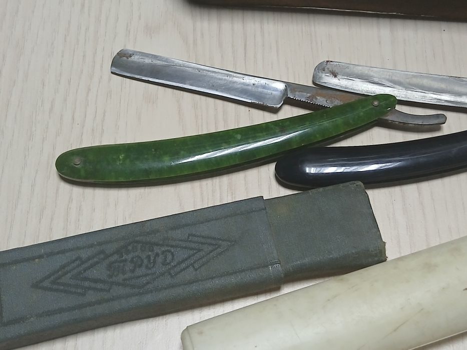 Бритви  опасні  ручні