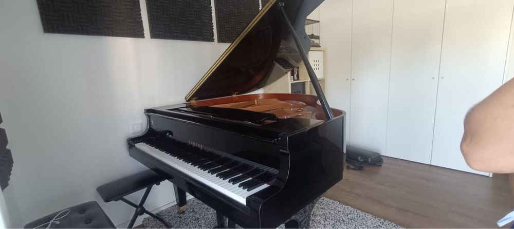 Piano Yamaha GB1