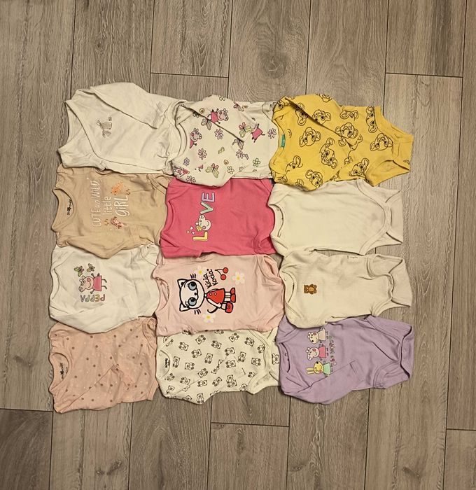 Zestaw ubranek dla dziewczynki r. 62