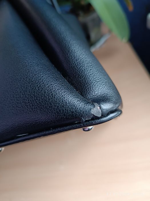 Класична чорна ,замшева сумка