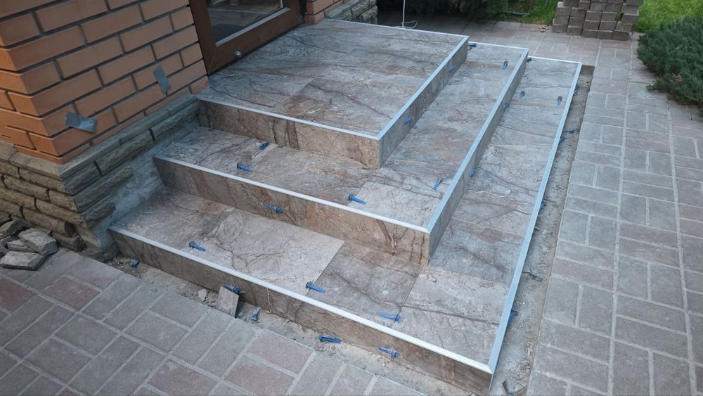 Укладка плитки Бориспіль, ремонт квартир, плиточні роботи