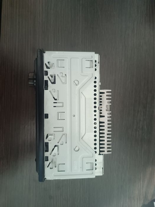 Продам автомагнитолу Pioneer MVH-09UB.