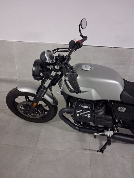 Moto guzzi V7 Stone