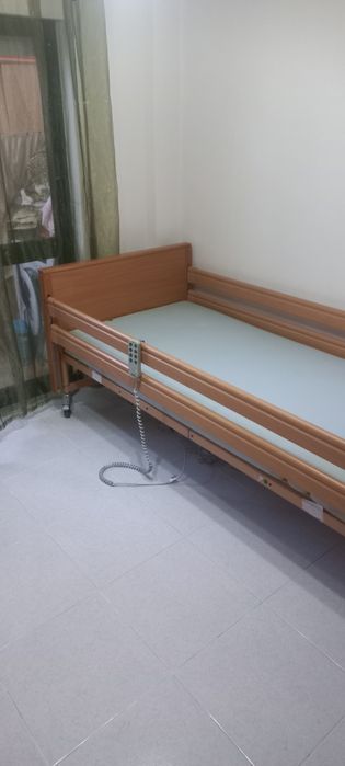 Cama hospitalar eletrica