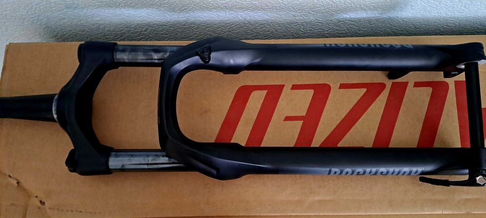 Новая Воздушная Вилка Rock Shox JUDY Silver TK 27.5", 130 мм, Boost.