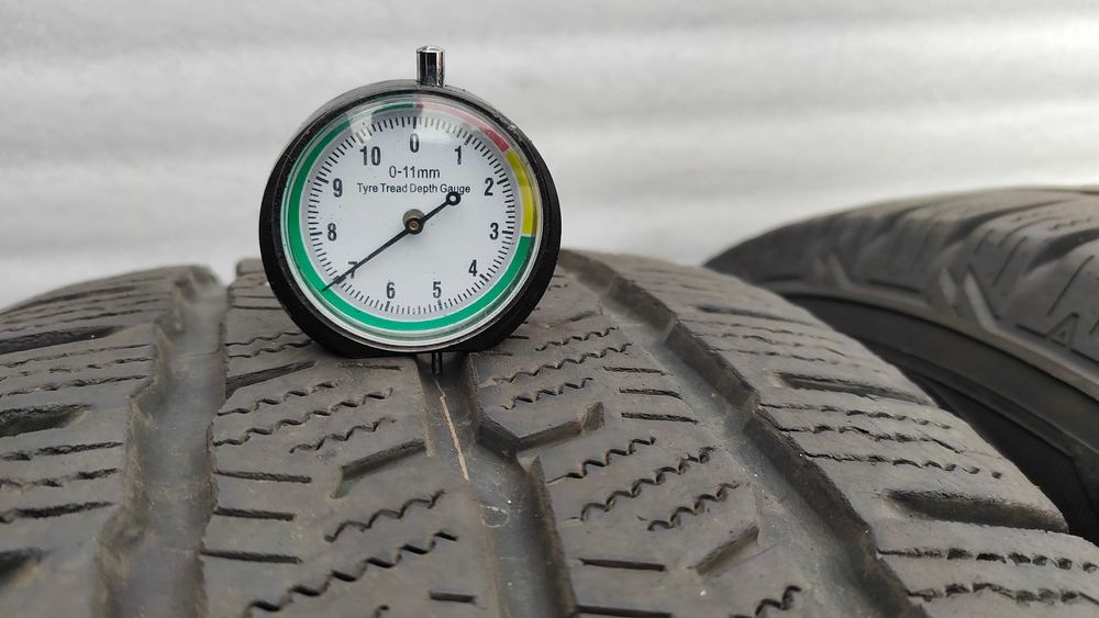 Opony Zimowe 225/60/16C Toyo 4szt 7,5mm 2022r Trafic Vito T5 T6