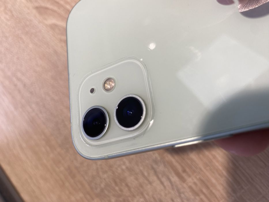 Продаю или обменяю IPhone 12 128gb