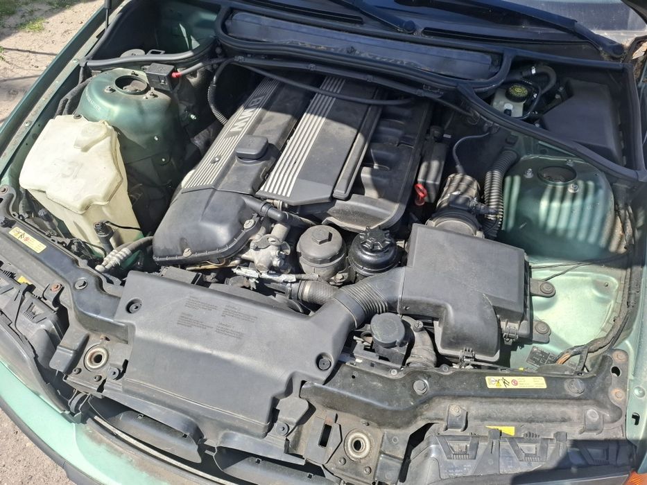 BMW E46 2.0 150KM 320i  6 cylindrów xenon