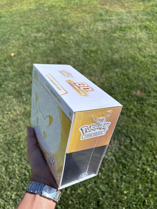 Pokémon 30th ETB