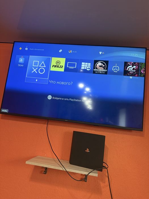 Sony PlayStation 4 PS4 1TB + 2 джойстика + 4 игры