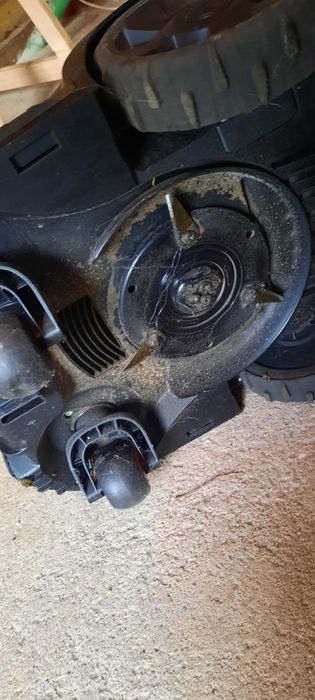 Robo Corta Relva Boch Indego 400 connect