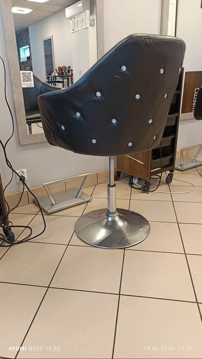 Fotele fryzjerskie